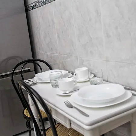 Senor Polo, La Punta. Apartment
